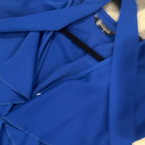 Chic Asymmetrical Ruffled Blue Dress with belt. Size L - Picture 3 of 4